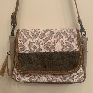 NWOT Myra Bag sage green& cream cotton fabric/brown genuine leather trim bag